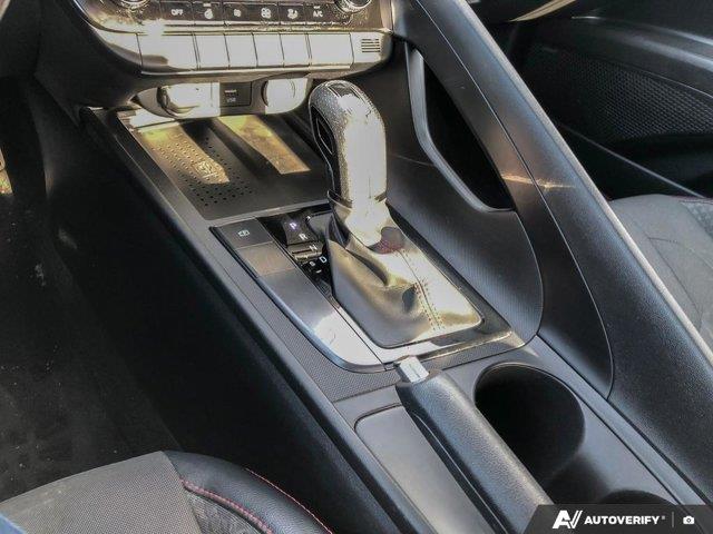hyundai Elantra 2022 - 17