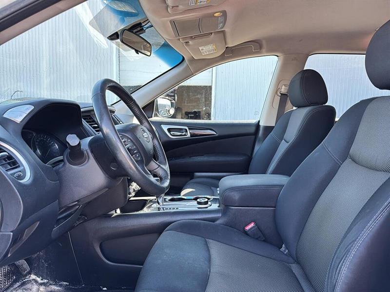 nissan Pathfinder 2017 - 13