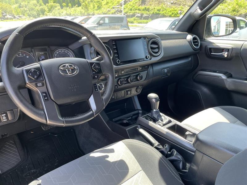 toyota Tacoma 2023 - 16