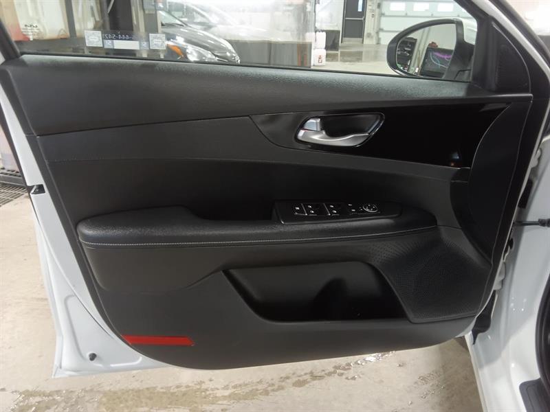 kia Forte5 2022 - 17