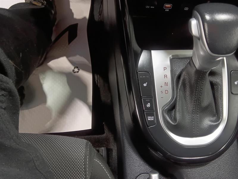 kia Forte5 2022 - 29