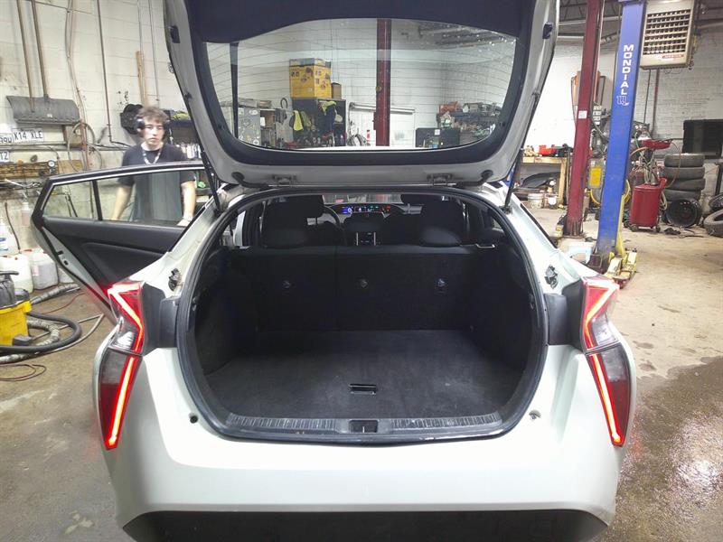 toyota Prius 2018 - 18