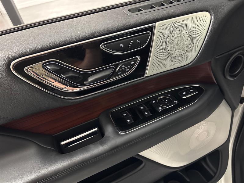 lincoln Navigator L 2022 - 16
