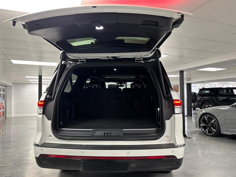lincoln Navigator L 2022 - 32