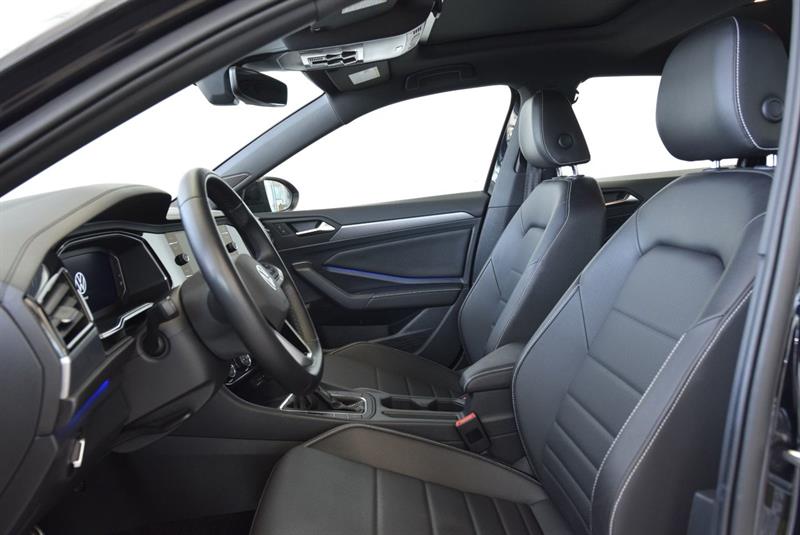 volkswagen Jetta 2023 - 18