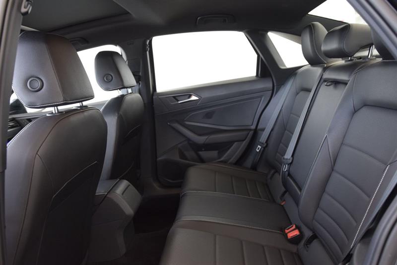 volkswagen Jetta 2023 - 21