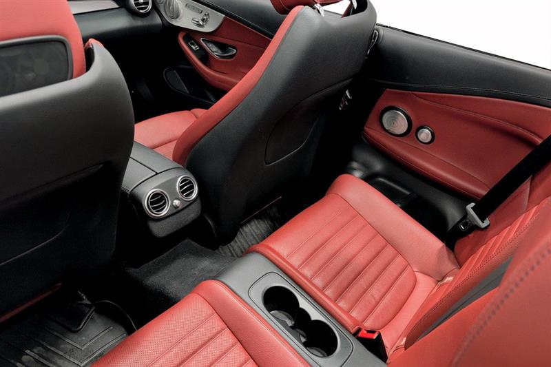 mercedes-benz C300 2022 - 12