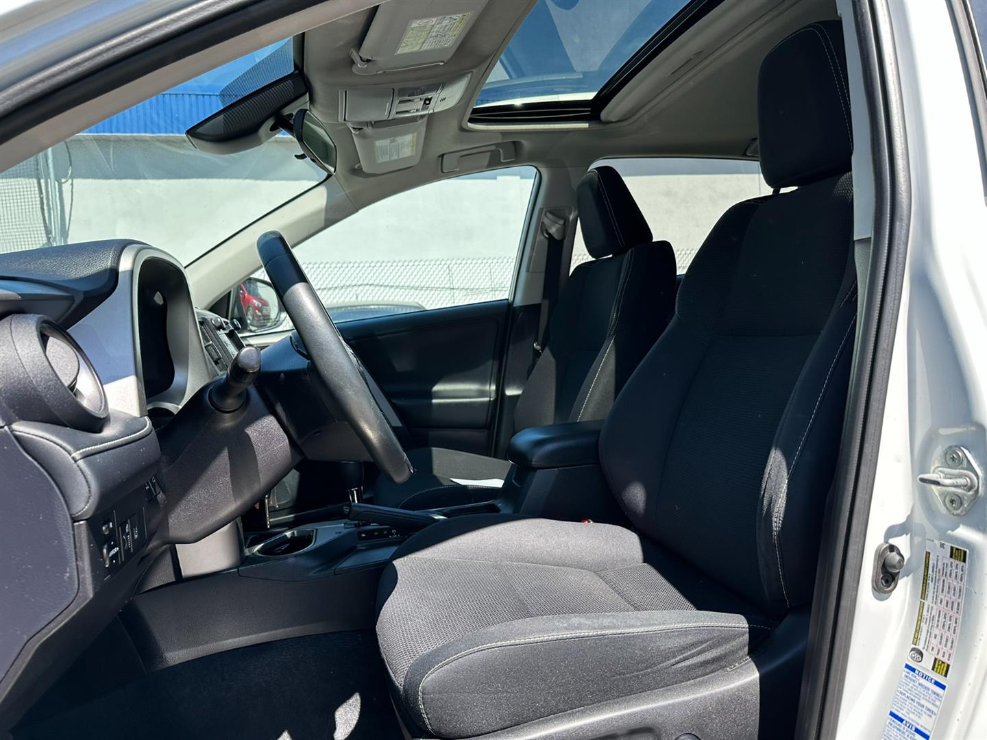 toyota RAV4 2017 - 8