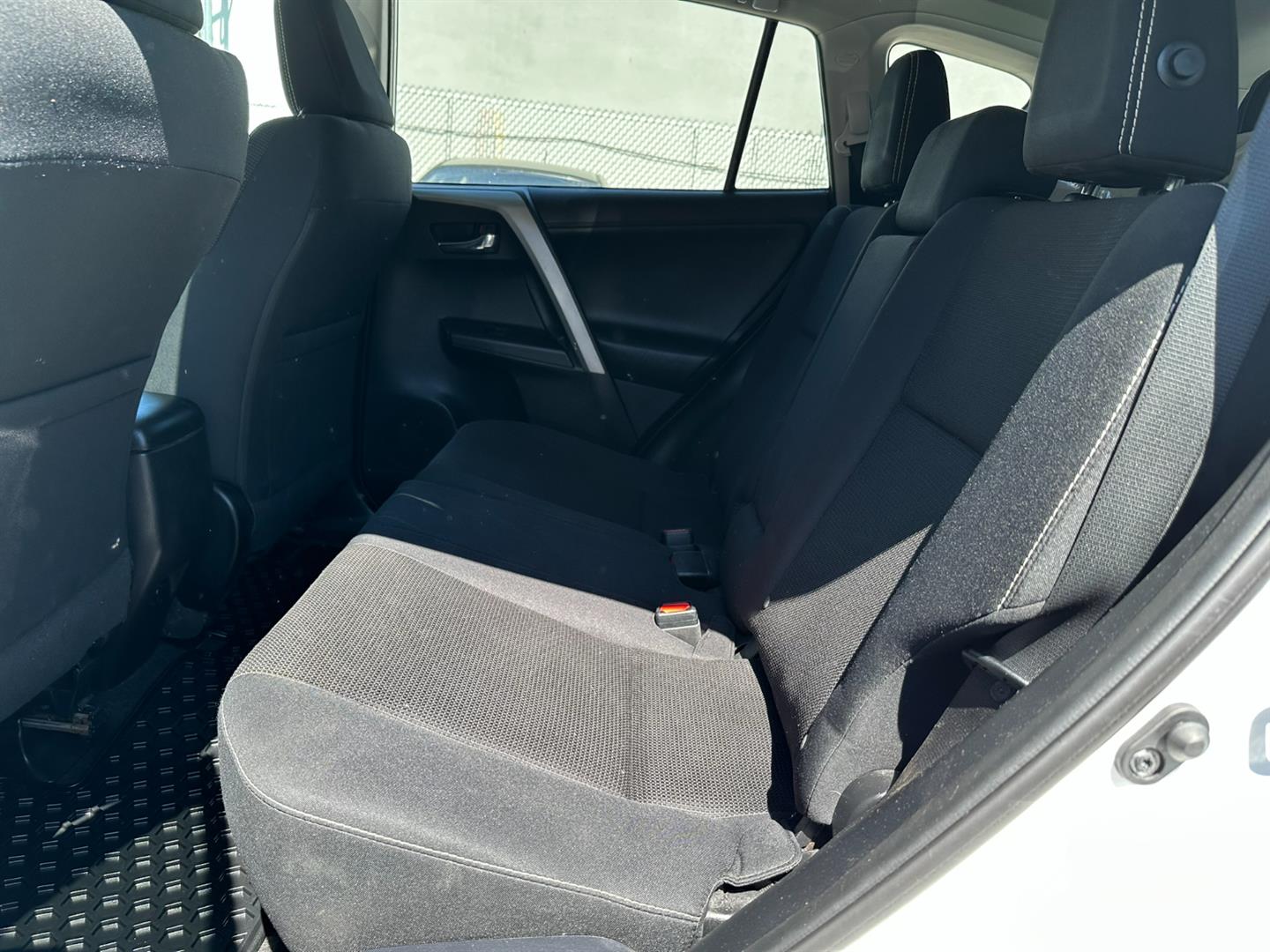 toyota RAV4 2017 - 10