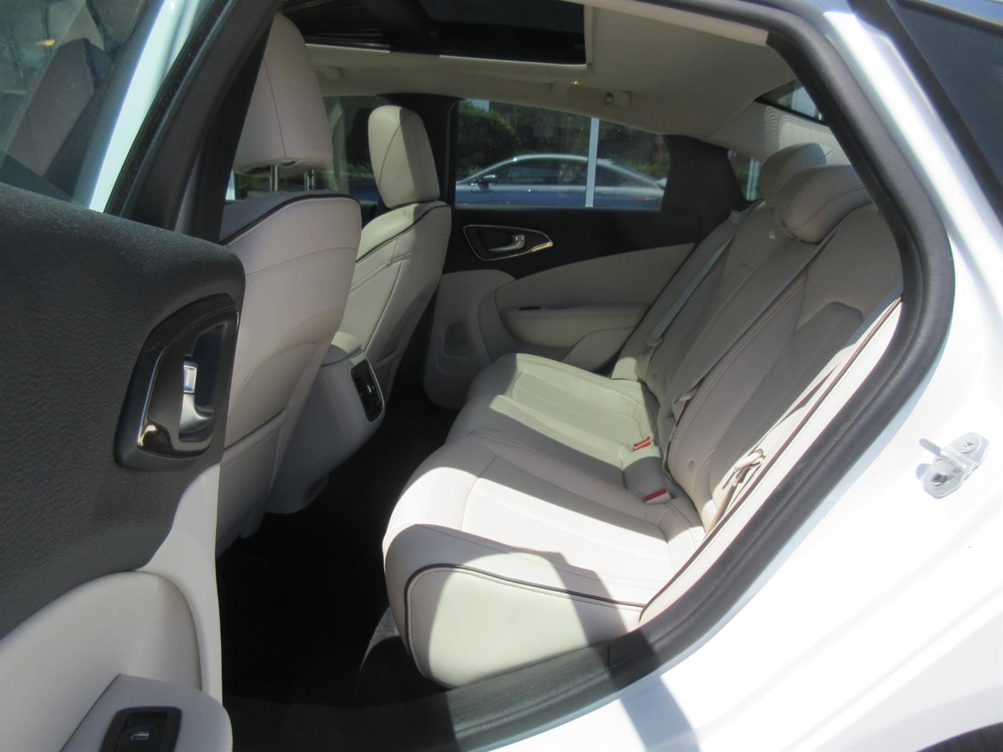chrysler 200 2015 - 22