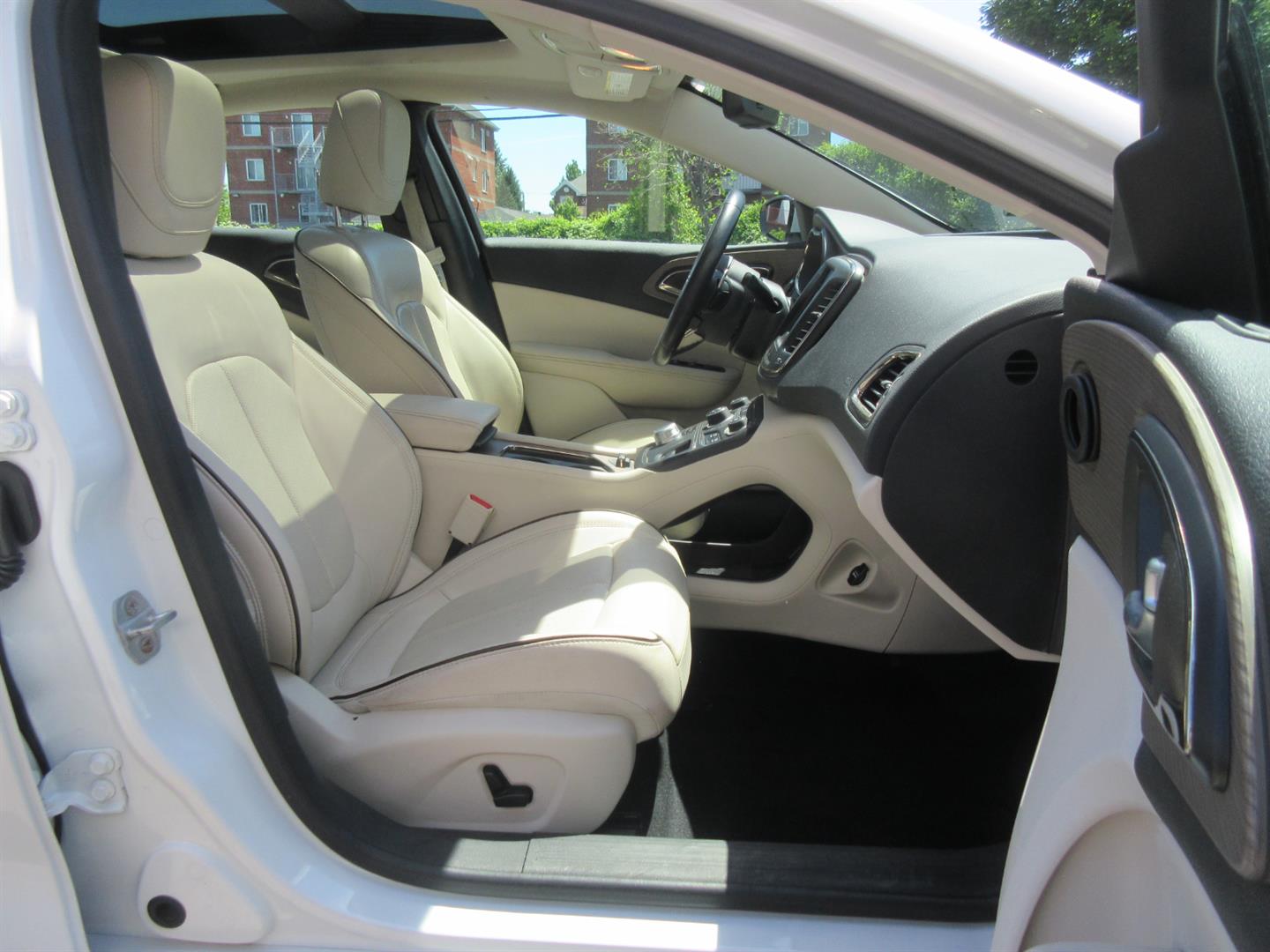 chrysler 200 2015 - 25