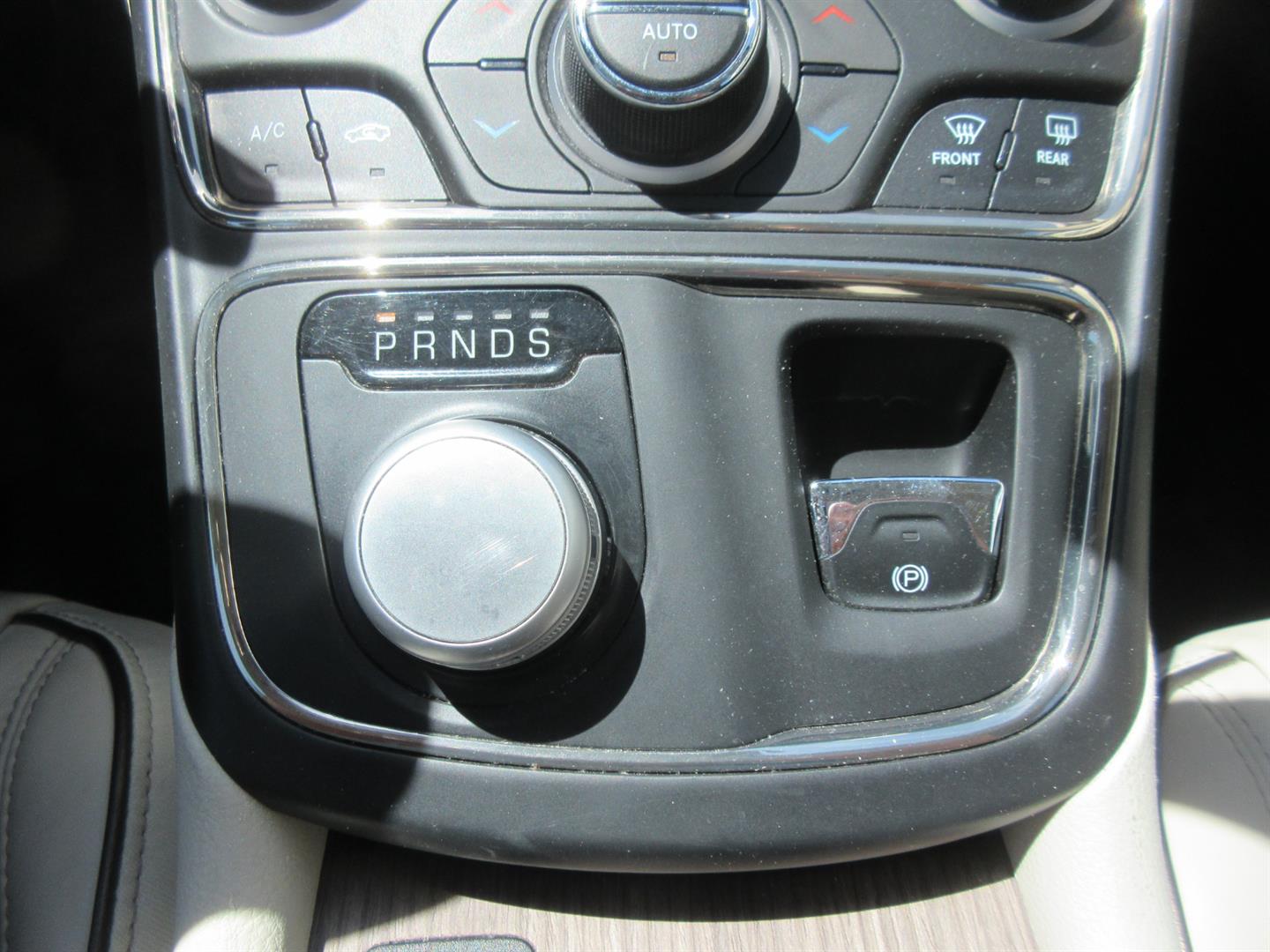 chrysler 200 2015 - 35