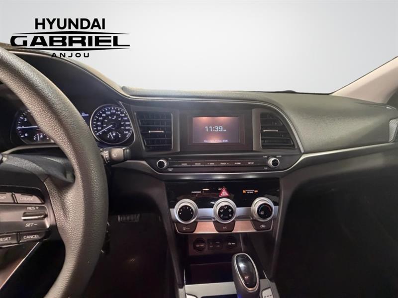 hyundai Elantra 2020 - 16