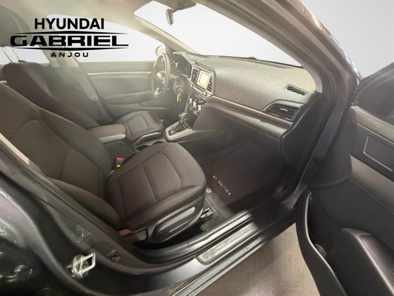 hyundai Elantra 2020 - 17