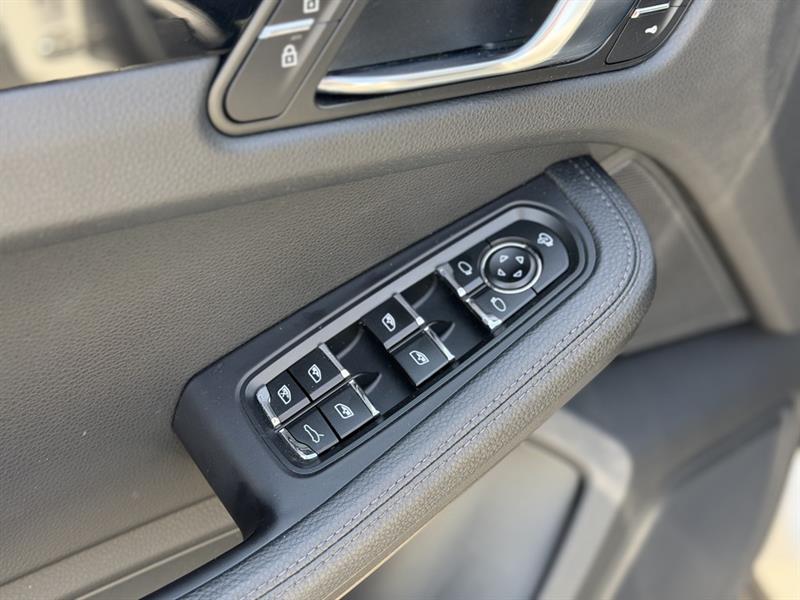 porsche Macan 2022 - 24