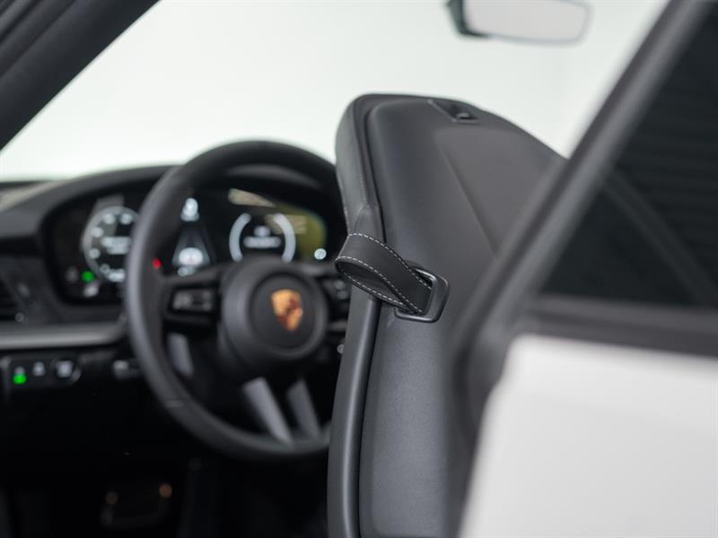 porsche 911 2026 - 18