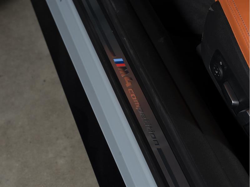 bmw M4 2022 - 25