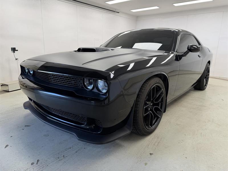 dodge Challenger 2017