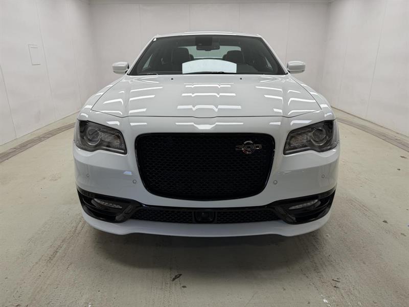 chrysler 300c 2023 - 2