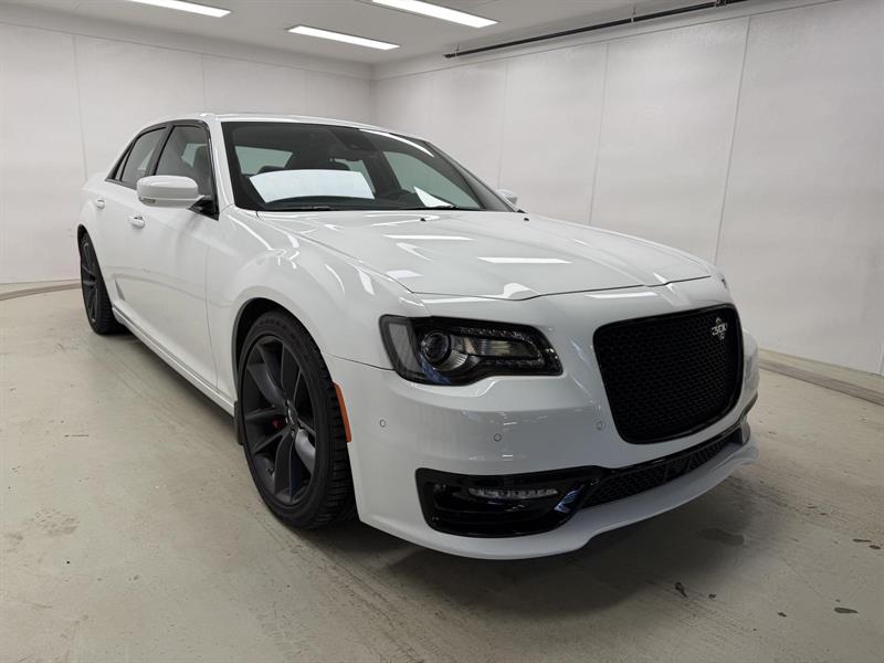 chrysler 300c 2023 - 3