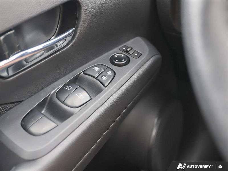 nissan Kicks Play 2025 - 12