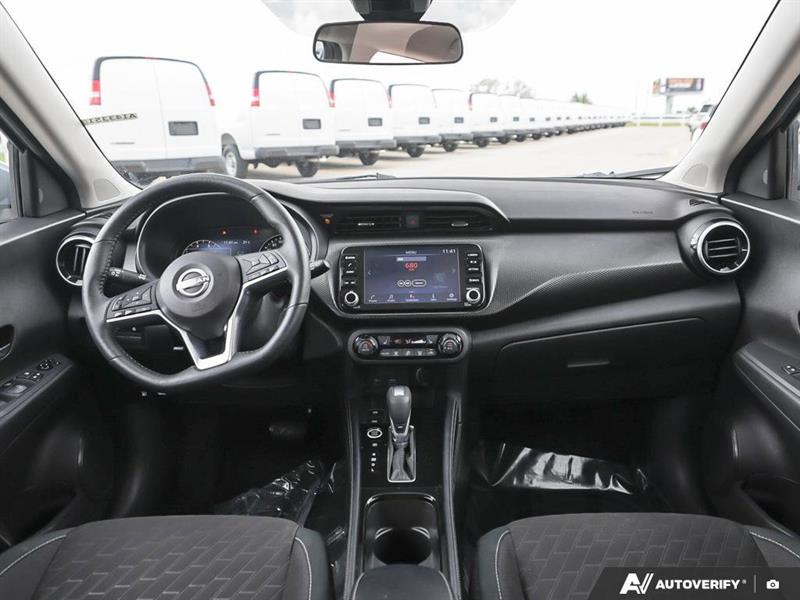 nissan Kicks Play 2025 - 27