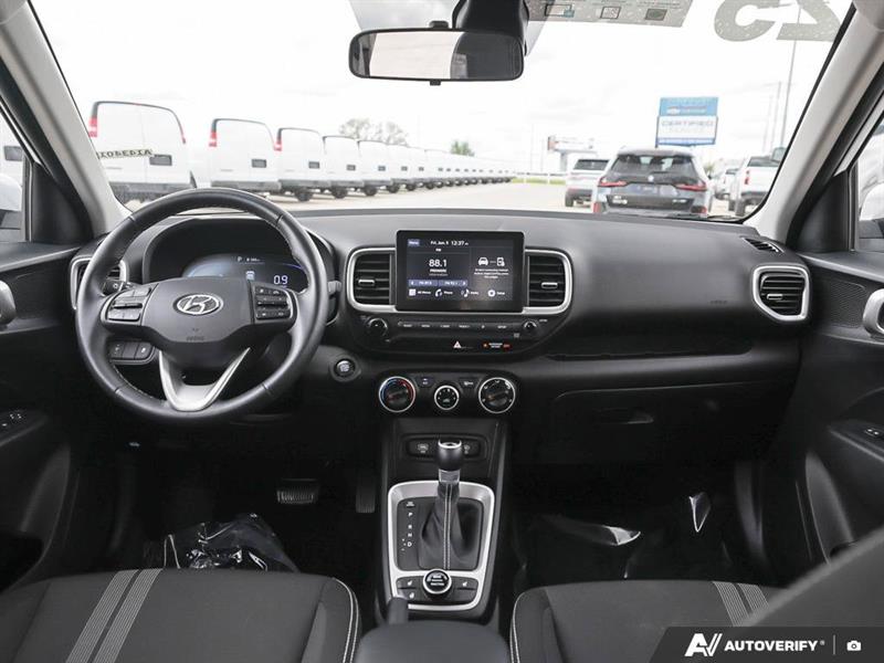 hyundai Venue 2025 - 27