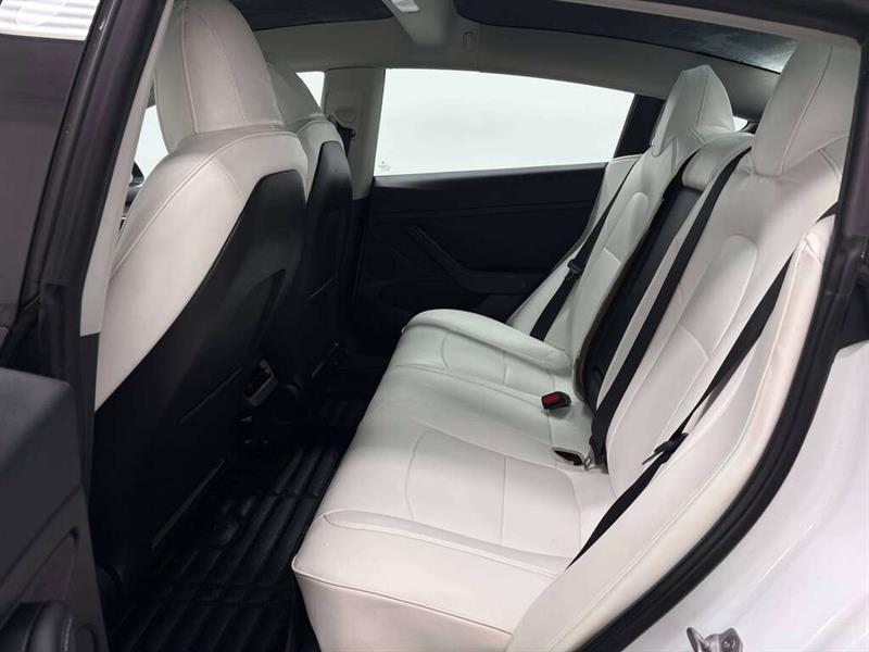 tesla Model 3 2023 - 26