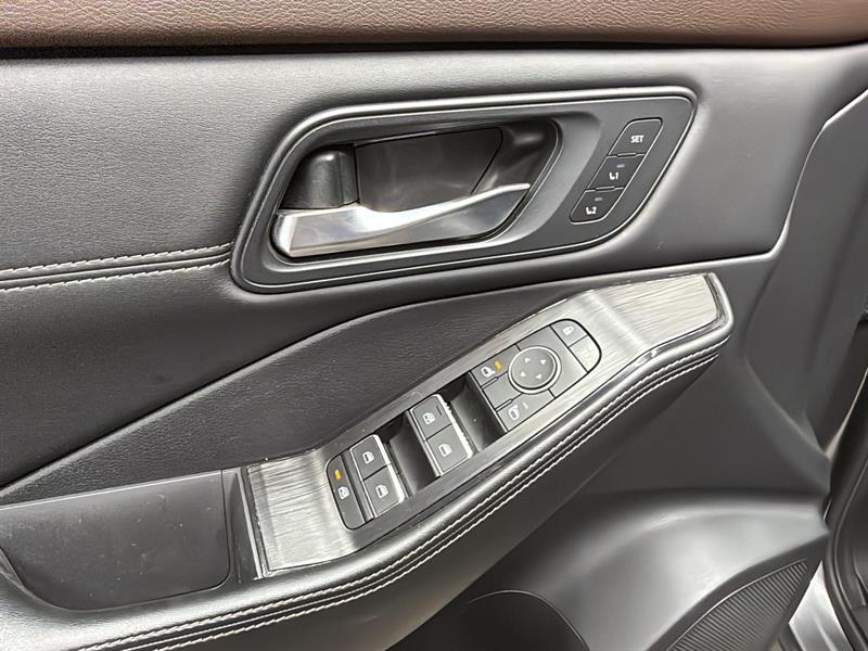 nissan Rogue 2023 - 25