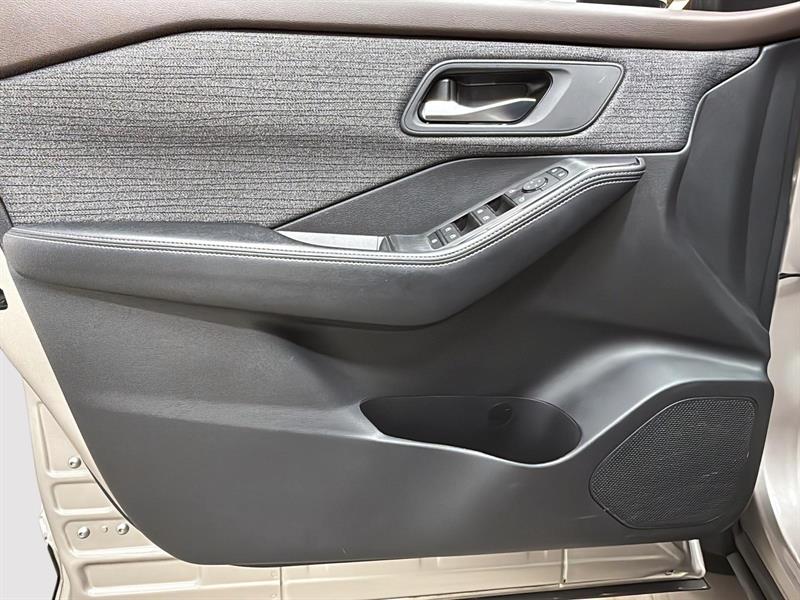nissan Rogue 2023 - 24