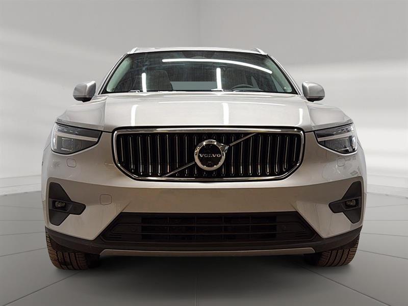 volvo XC40 2023 - 2