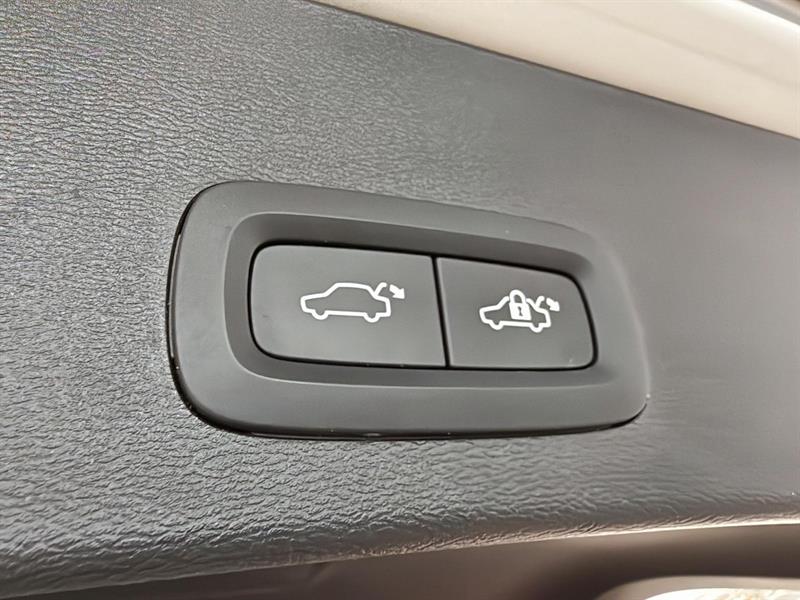 volvo XC40 2023 - 14