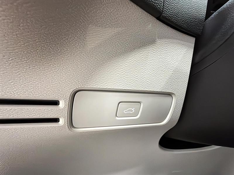 volvo XC40 2023 - 23