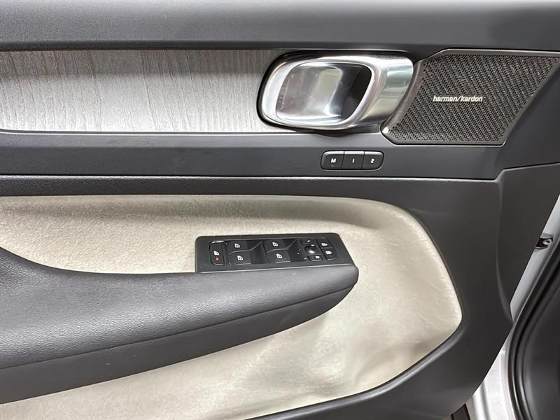 volvo XC40 2023 - 24