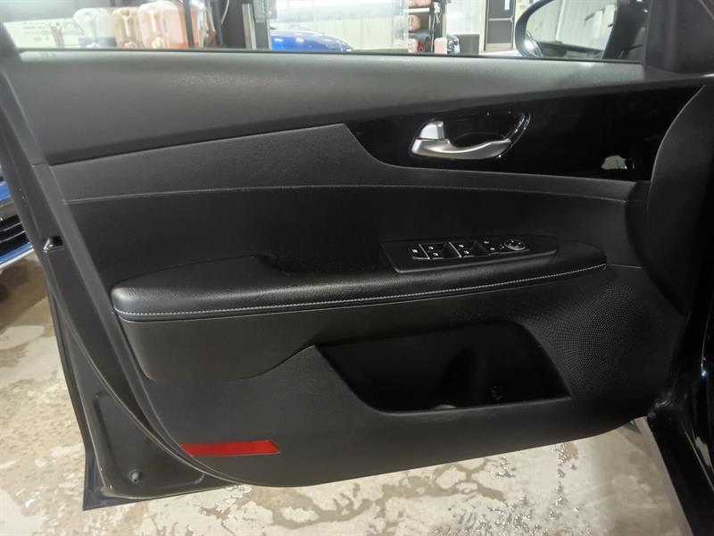 kia Forte 2022 - 19
