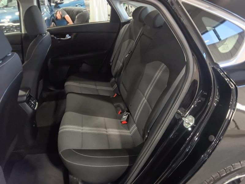 kia Forte 2022 - 25
