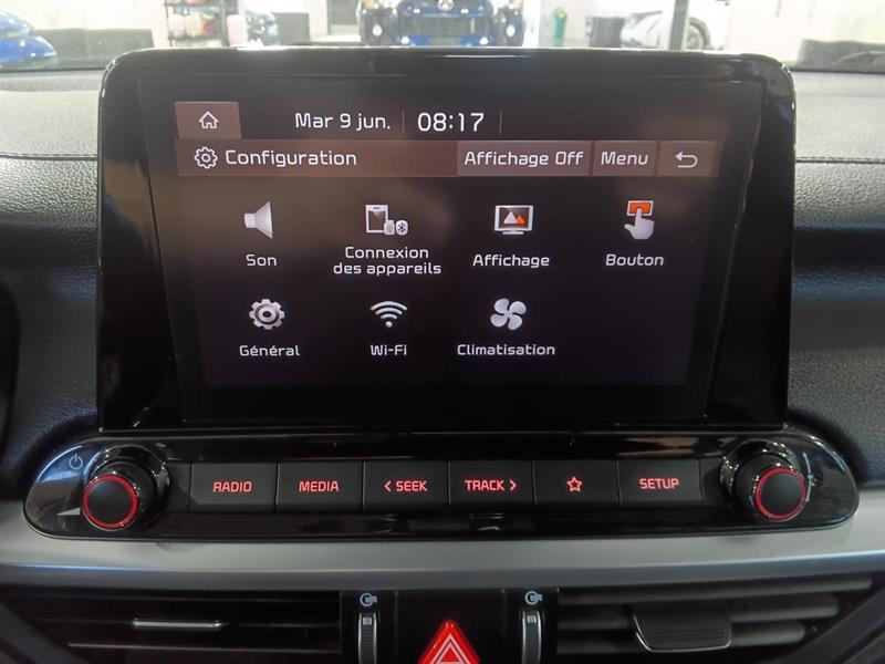 kia Forte 2022 - 35