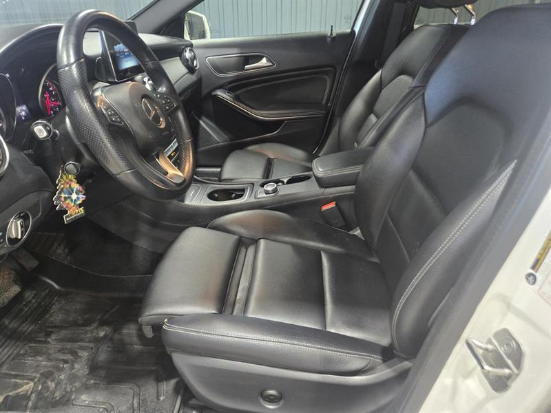 mercedes-benz GLA 2019 - 10