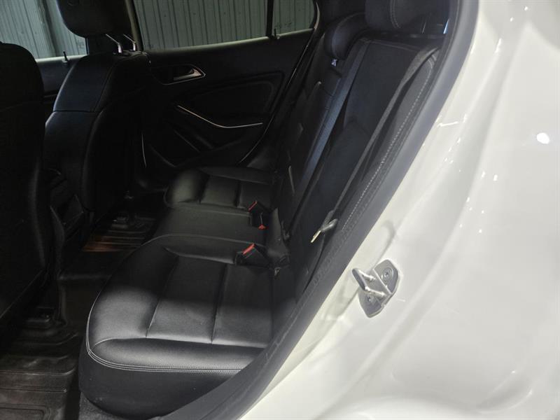 mercedes-benz GLA 2019 - 11