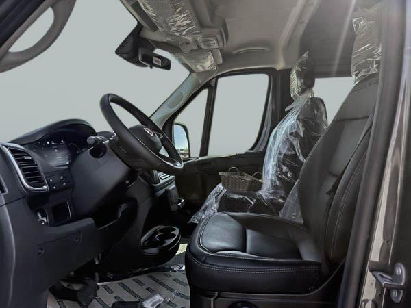 ram ProMaster fourgon vitré 2025 - 10