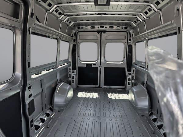 ram ProMaster fourgon vitré 2025 - 14