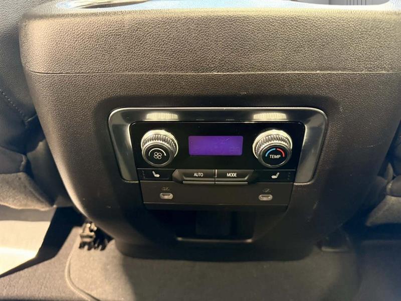 gmc Yukon 2023 - 31