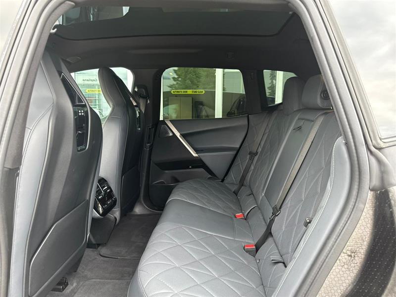 bmw iX 2023 - 12