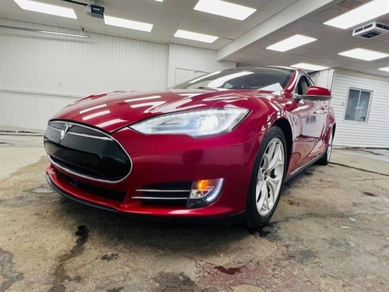 tesla Model S 2014