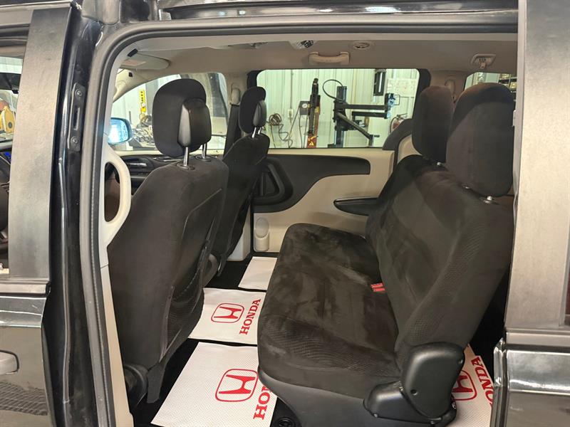 dodge Grand Caravan 2013 - 24