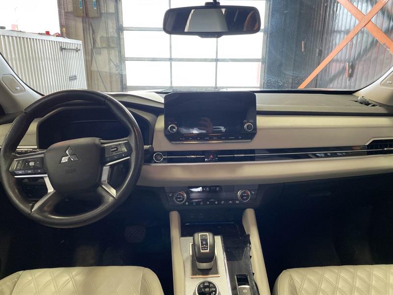 mitsubishi Outlander 2022 - 13