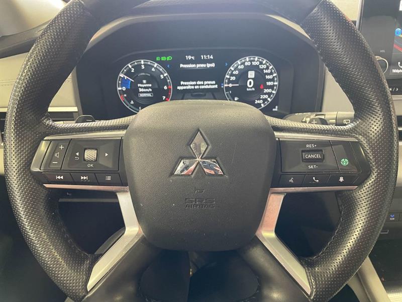mitsubishi Outlander 2022 - 16