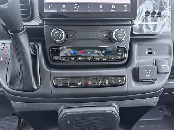 ram ProMaster fourgon vitré 2025 - 12