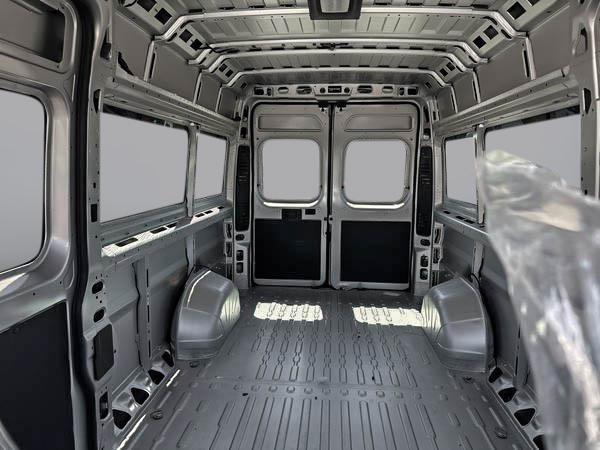 ram ProMaster fourgon vitré 2025 - 14