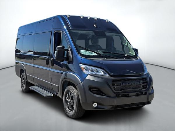 ram ProMaster fourgon vitré 2025